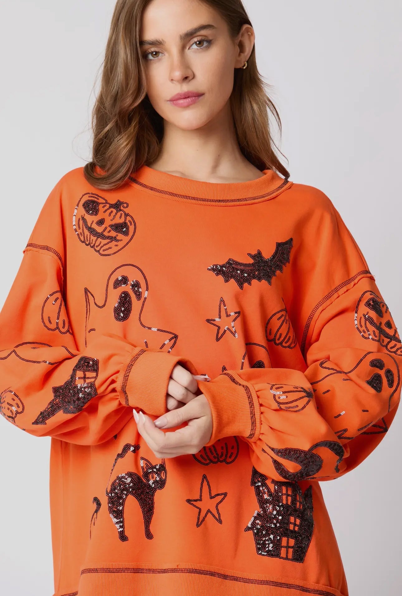 MUSTA Halloween 🎃 paljetein koristeltu toppi, heti toimitettavissa