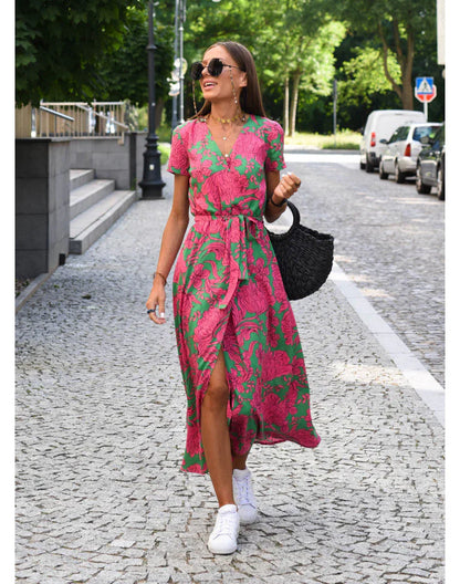 Sam Chic -mekko – V-päänteen eleganssia